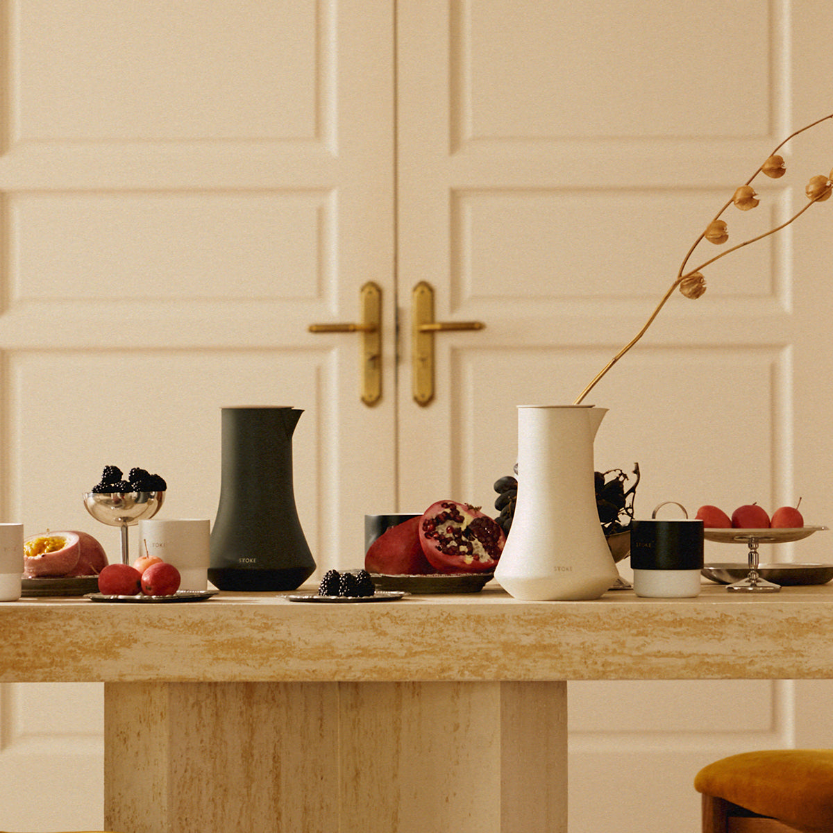 STTOKE Sharing Jug Earl Grey, lifestyle in a real home setting